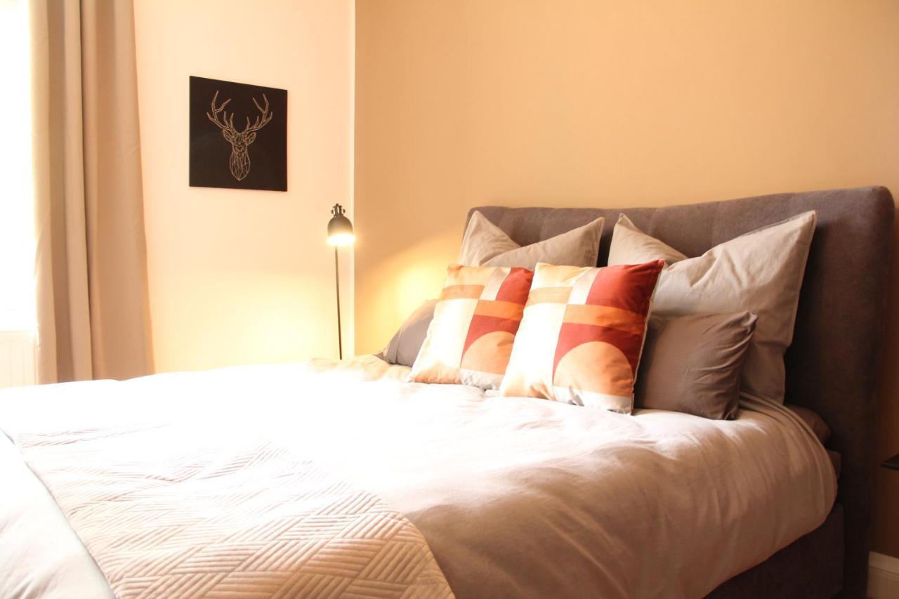 Secret Hideaways Zentrales Newyork-designapartment Mit 2 Betten Nahe Messe L Flughafen Apartment *